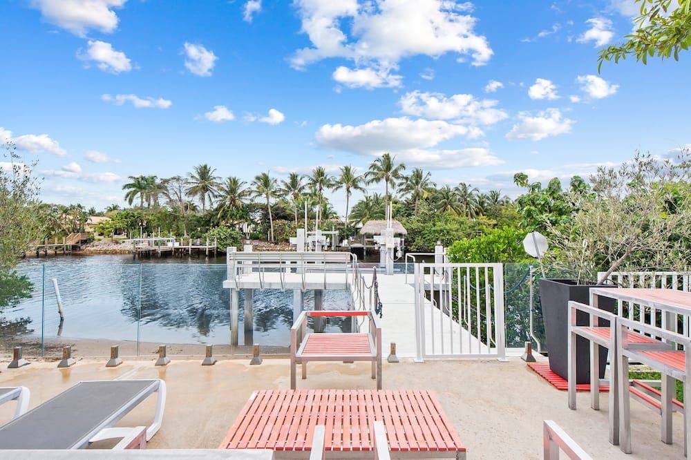 Unique Retreat - Unit B: Homey First-Floor Haven - Deerfield Beach - Bazén