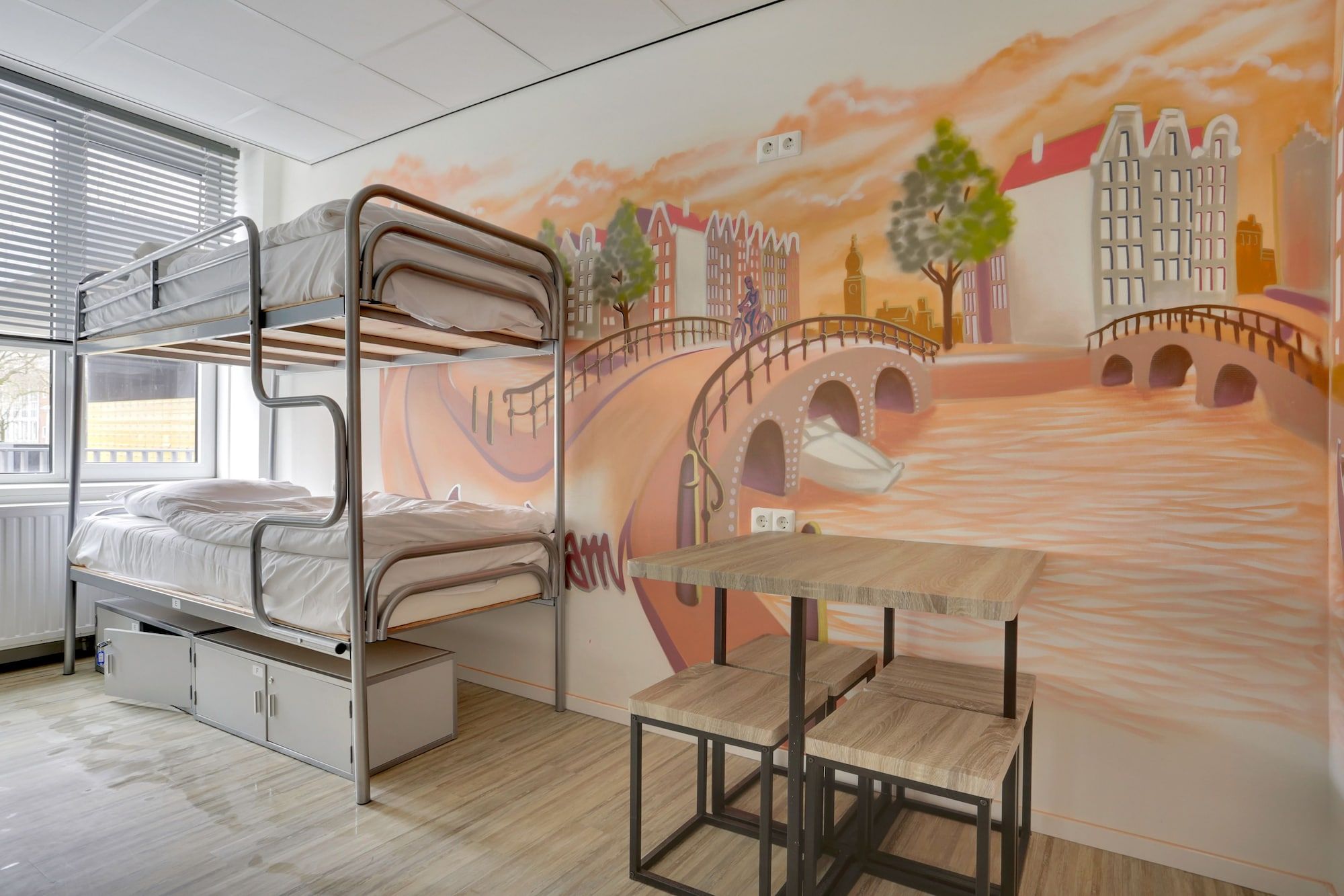 Dutchies Hostel - אמסטרדם
