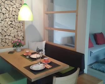 Ferienwohnung am Kniebach - Immenstaad am Bodensee - Їдальня