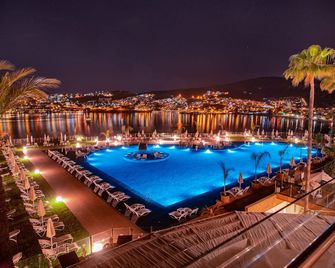 Hotel Baia Bodrum - Bodrum - Pool