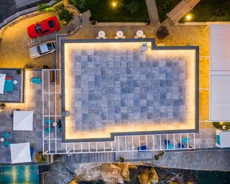 My Exclusive Italy - Beachfront Villa Sorrento & private sea access - Sorrento