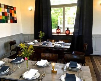Large vacation apartment Alter Bahnhof Gamburg in vintage industrial style - Werbach - Ресторан