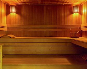 Relax Hôtel Beuzeville Honfleur - הונפלואור - ספא