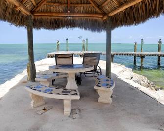 OPEN -Endless Bay Views... Sues Promise private villas, beach, dock, Islamorada - Islamorada - Plage