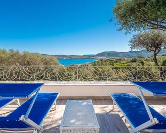 Bella Vista Marinella 2 - Marinella - Piscine