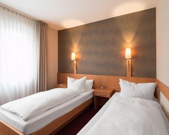 هوتل دويتشيز هاوس - بون - غرفة نوم