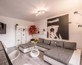 2-Room Penthouse Plaza Residence P1 - Bucharest - Living room