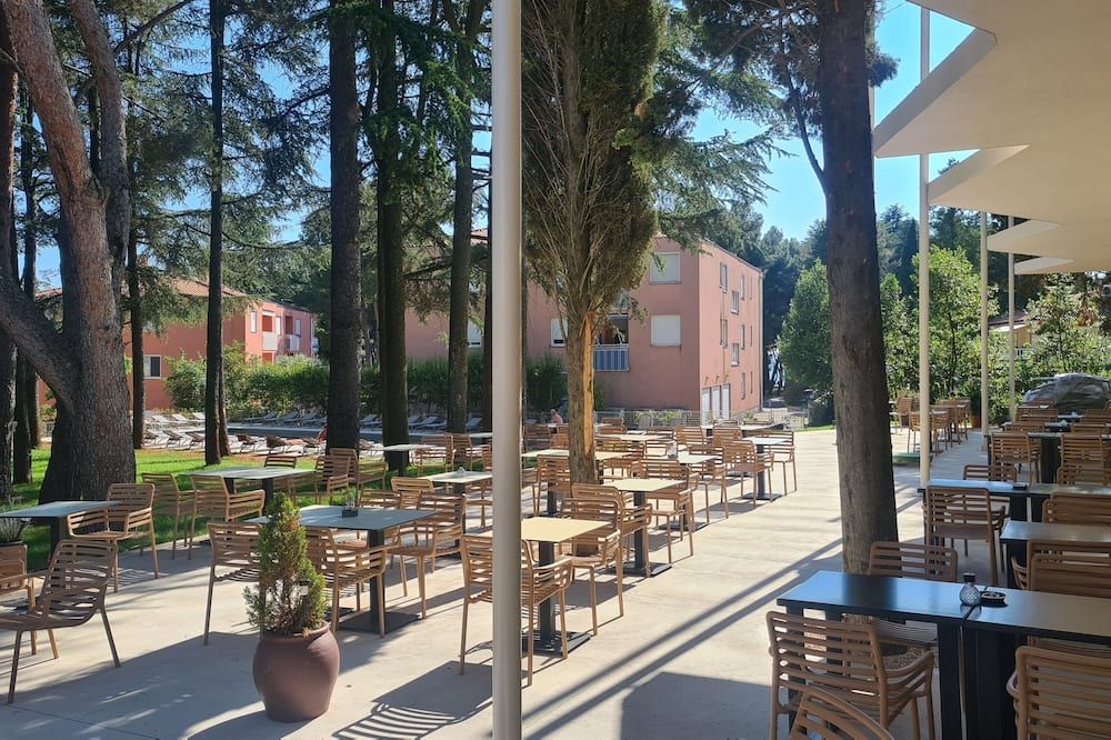 Hotel Emaus - Novigrad