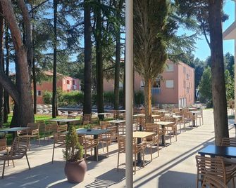 Hotel Emaus - Novigrad