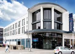Travelodge Newquay Seafront - Newquay - Gebouw