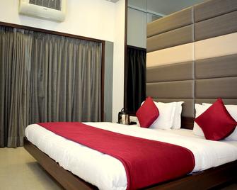 Hotel Shivansh Inn By Sky Stays - Nāthdwāra - Schlafzimmer