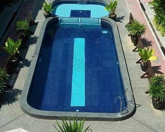 Anjung Villa - Pantai Cenang - Pool