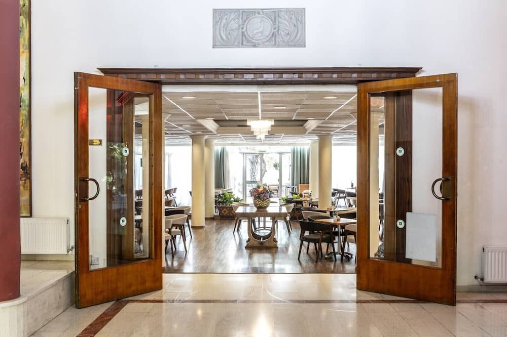 Forest Park Hotel - פלטרס