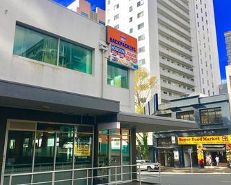 Metro Adventurer Backpackers - אוקלנד - בניין