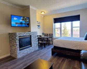 Clean Get-A-Way Condo w/ Pool, Jacuzzi and Gym - Brian Head - Bedroom