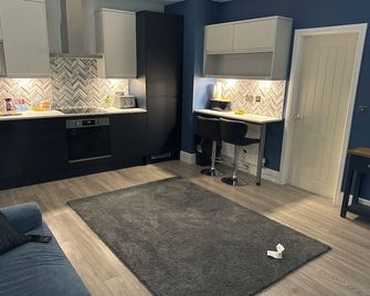 Cozy Apartment in Stoke-on-Trent One double bed - Stoke-on-Trent - Kitchen