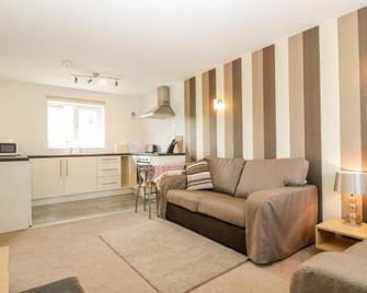 Widgeon - Highbridge