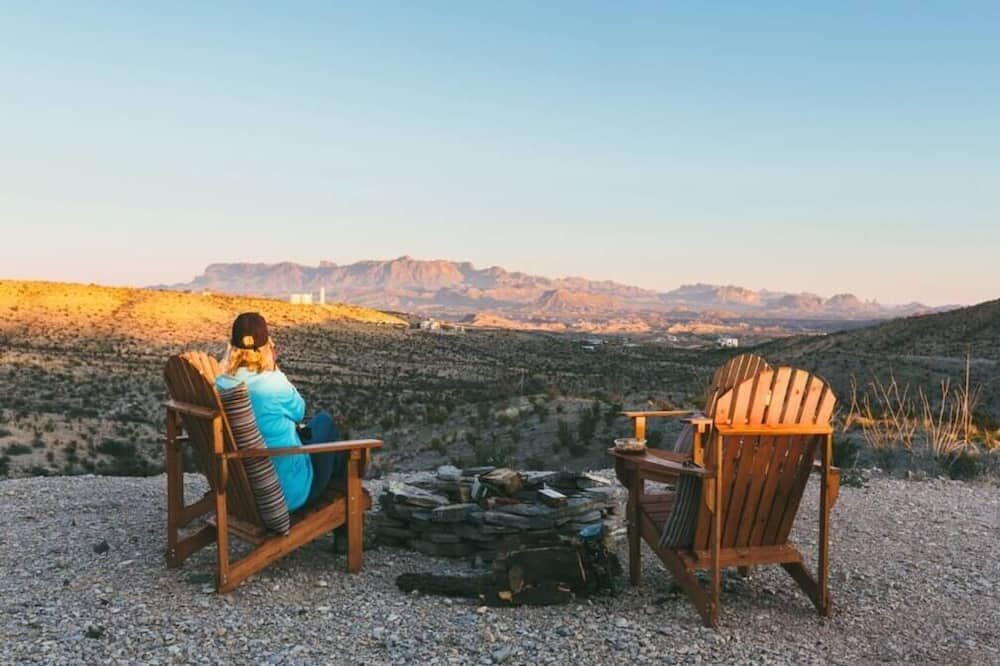 Other view of Fossil Knob Ridge -Chisos: Ultra-Modern Container Home