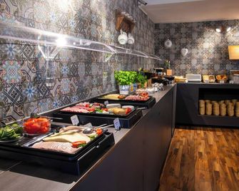 Beevillage Messehotel Hannover Laatzen - Laatzen - Buffet