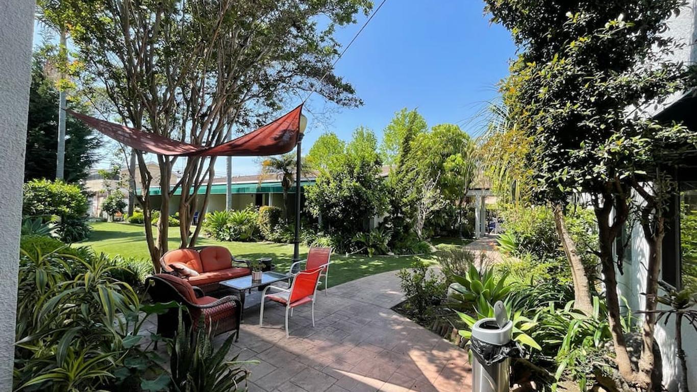 Hotel Pacific Garden