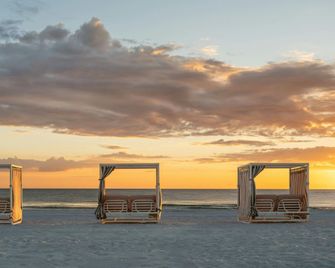 The Luce, St. Pete Beach, a Tribute Portfolio Hotel - Saint Pete Beach - Beach