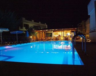 Evropi Hotel - Platanias - Pool