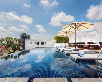 Patio Hotel & Urban Resort - Phnom Penh - Pool