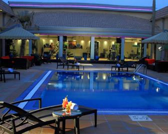 Holiday Inn Al Khobar - Corniche - Al Khobar - Pool