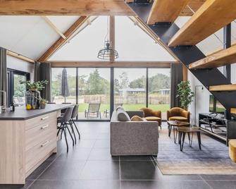 Nice holiday home near Baarle-Nassau - Baarle-Nassau - Sala de estar