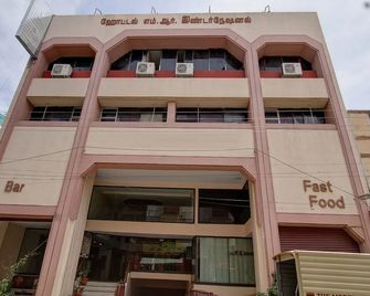 OYO 15767 Mr International - Madurai - Building