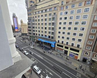 Hostal Main Street Madrid - Madrid