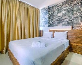 New Furnished 1BR Apartment at Atlanta Residences By Travelio - Depok - Sypialnia