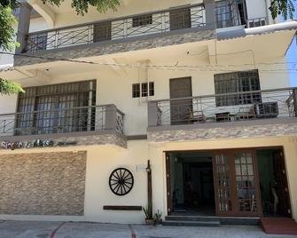 Beinte Singko de Marso Apartments - Candon - Building