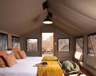Abelana Safari Camp - Gravelotte - Bedroom