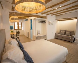 Savoy Hostal - Alcoi