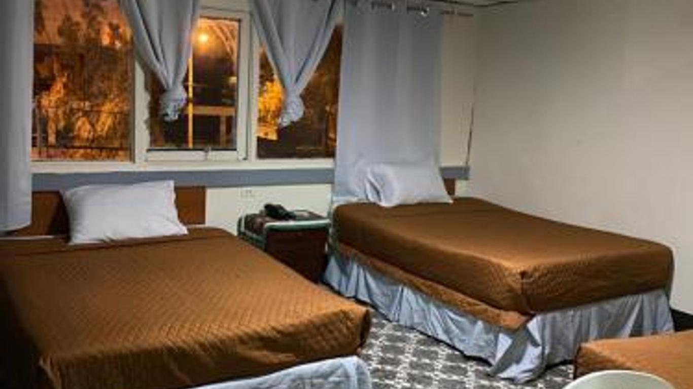 Hotel Mayesstic