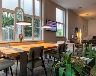 B&B HOTEL Eschweiler - Eschweiler - Lobby