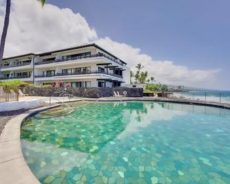 50 Feet to Ocean Kona Deluxe Ground-Floor Unit! - Kailua-Kona - Pool