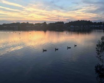 Fable Lodge Tattershall Lakes - luxury lakeside lodge with hot tub - Tattershall - Outdoors view
