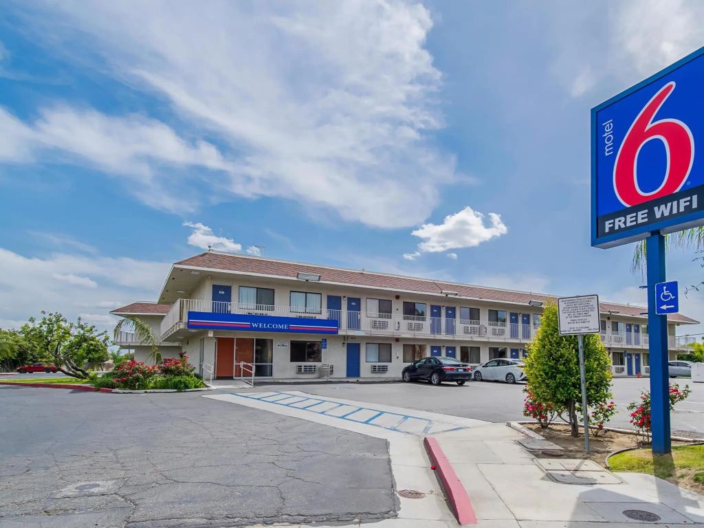 Motel 6-Bakersfield, Ca - Airport - Bakersfield - Building