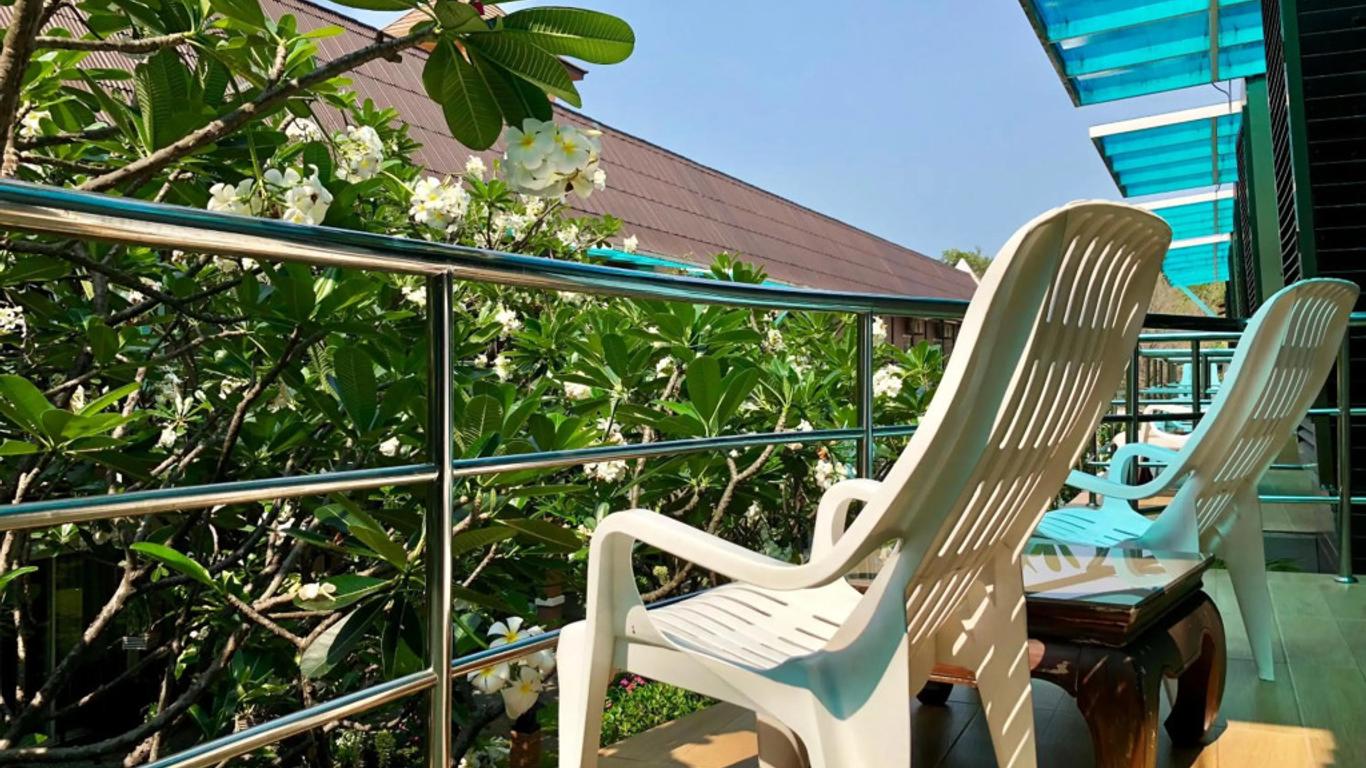 Hua Hin White Sand Hotel