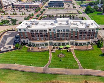 Holiday Inn Owensboro Riverfront By IHG - Owensboro - Rakennus