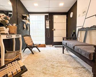Habitación en Santa Tecla, El Salvador. - Santa Tecla - Sala de estar