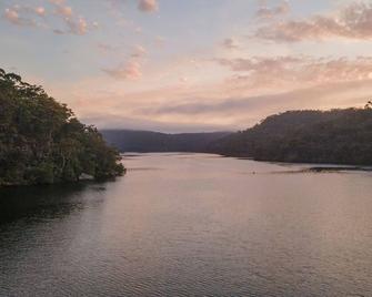 Calabash Bay Lodge - Brooklyn - Outdoors view
