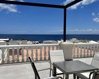 Atlántico Plaza Apartments - Puerto del Carmen - Balcony