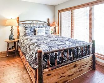 Townhome K2 - 4th Lake - Inlet - Habitación