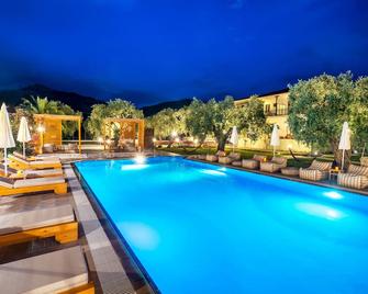 Nefeli Fresh Hotel by Del Mare - Skala Rachoniou - Pool