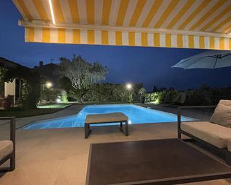 Villa 8 Pers, Garden, Swimming Pool, Magnificent View, Calm, - Saint-Gély-du-Fesc - Piscine