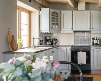 Mellby Atelier Pa Osterlen - Kivik - Kitchen