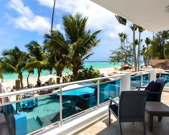 Hotel Checkin El Cortecito Beach - Punta Cana - Parveke